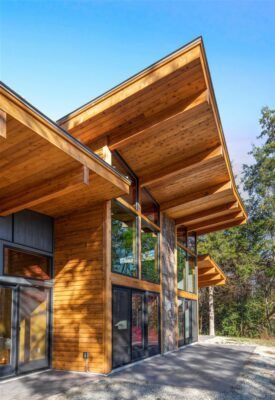 Bear Creek Cedar Homes | Lindal Custom Elements Grove Inn - 8