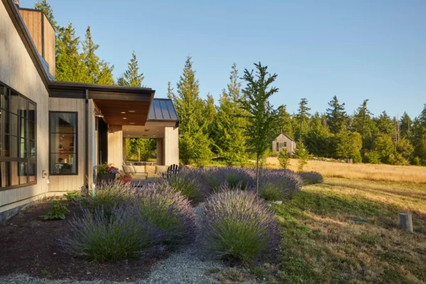 Custom home - 42128_Exterior_Custom_Lopez_WA (15)