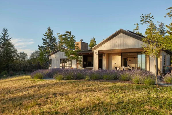 Custom home - 42128_Exterior_Custom_Lopez_WA (17)