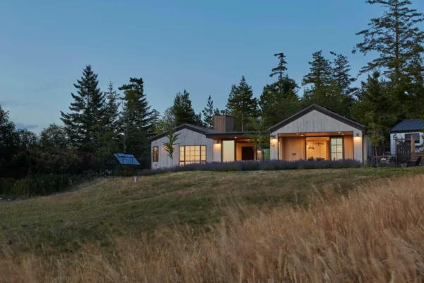 Custom home - 42128_Exterior_Custom_Lopez_WA (35)